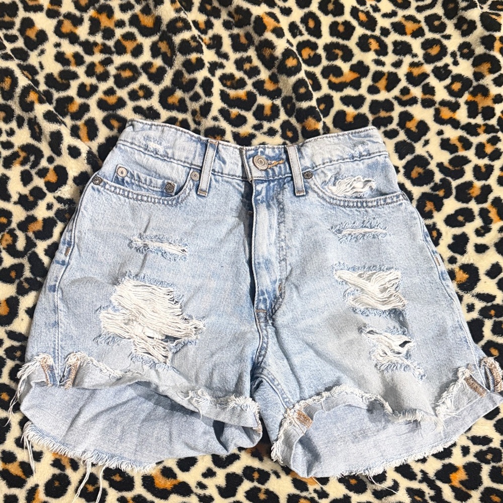 Aero High Rise Curvy Mom Short 
Size 000
Great condition